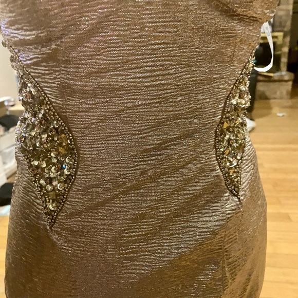 ASKFormal Metallic gold tint Prom/Sweet 16 Formal gown.Jewel detail,slit &train - Picture 9 of 11